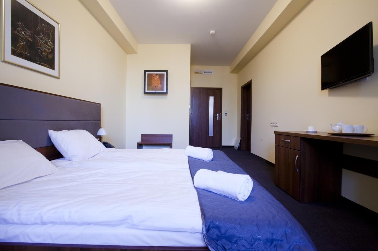 Aparthotel W Palacu คราคูฟ ภายนอก รูปภาพ